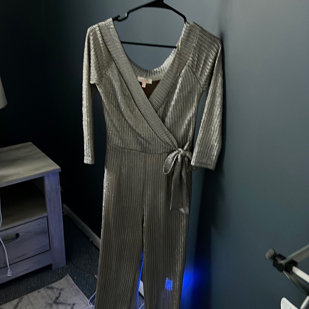 Shimmer romper never worn